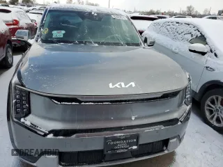 2024 Kia EV9 Land with VIN KNDADFS56R6044843, listed as a Copart auction lot 82822874 with 3,081 mi miles and Salvage Title. Bid and sale history available at carsss.com. Image 5.