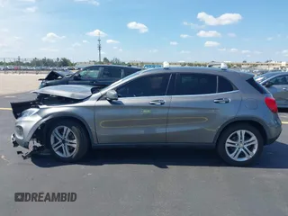 2016 Mercedes-Benz GLA 250 z VIN WDCTG4EB4GJ205894, wystawiony jako IAAI lot #42220581 z przebiegiem 82 316 mil mil oraz . Historia ofert i sprzedaży dostępna na DreamBid. Obrazek 15.