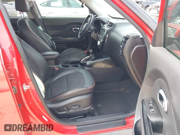 2018 Kia Soul ! with VIN KNDJX3AA8J7533909, listed as a IAAI auction lot 41677594 with 77,486 mi miles. Bid and sale history available at carsss.com. Image 5.