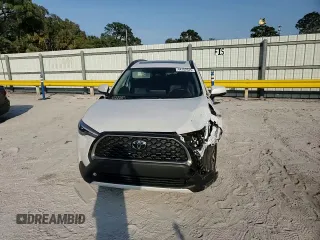 2023 Toyota Corolla Cross XLE с VIN 7MUDAAAG9PV061649, выставлен на аукционе Copart как лот 55067435 с пробегом 15 819 миль миль и На запчасти • Non repairable. История ставок и продаж доступна на DreamBid. Изображение 11.
