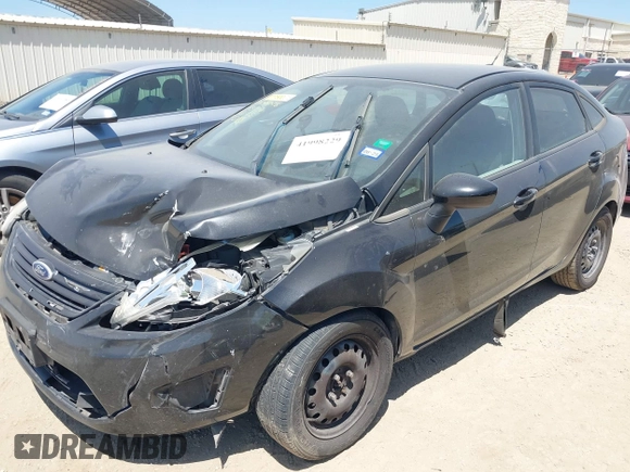 2013 Ford Fiesta S z VIN 3FADP4AJ1DM193926, wystawiony jako IAAI lot #41998229 z przebiegiem 156 034 mil mil oraz . Historia ofert i sprzedaży dostępna na DreamBid. Obrazek 2.