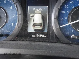 2018 Toyota Sienna XLE Auto Access Seat with VIN 5TDYZ3DC0JS928646, listed as a IAAI auction lot 40179964 with 124,350 mi miles and . Bid and sale history available at DreamBid. Image 16.