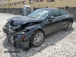 2025 Mercedes-Benz CLA 250 z VIN W1K5J4GB2SN527499, wystawiony jako Copart lot #56063255 z przebiegiem 9098 mil mil oraz Tytuł czysty. Historia ofert i sprzedaży dostępna na DreamBid. Obrazek 1.