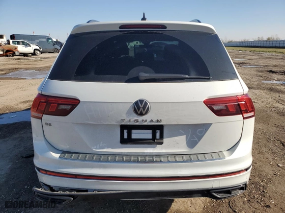 2022 Volkswagen Tiguan SE R-Line Black with VIN 3VVCB7AX5NM060390, listed as a Copart auction lot 47804245 with 55,727 mi miles and Salvage Title. Bid and sale history available at carsss.com. Image 6.