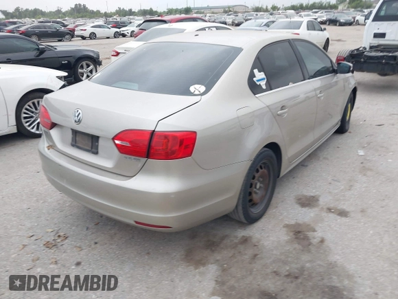 2013 Volkswagen Jetta SE z VIN 3VWDP7AJXDM239102, wystawiony jako IAAI lot #42306088 z przebiegiem 189 620 mil mil oraz . Historia ofert i sprzedaży dostępna na DreamBid. Obrazek 4.