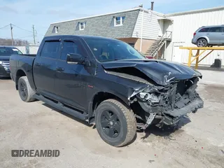 2016 Ram 1500 Sport z VIN 1C6RR7MT5GS116133, wystawiony jako IAAI lot #41777340 z przebiegiem 67 596 mil mil oraz . Historia ofert i sprzedaży dostępna na DreamBid. Obrazek 1.
