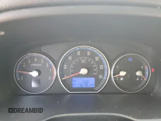 2007 Hyundai Santa Fe SE with VIN 5NMSH13E77H121083, listed as a Copart auction lot 56556935 with 176,751 mi miles and Salvage title. Bid and sale history available at DreamBid. Image 9.