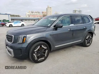 2023 Kia Telluride S with VIN 5XYP64GCXPG346176, listed as a Copart auction lot 49736385 with 26,114 mi miles and Salvage Title. Bid and sale history available at carsss.com. Image 1.
