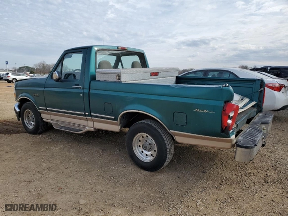 1996 Ford F-150 Special with VIN 1FTEF15N9TNA18714, listed as a Copart auction lot 44591755 with 136243 miles and Salvage Title. Bid and sale history available at carsss.com. Image 2.
