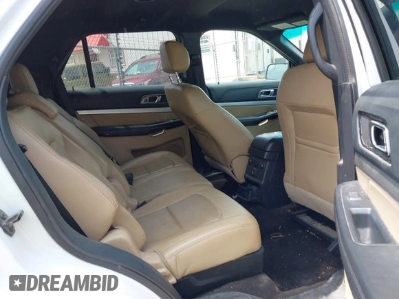 2016 Ford Explorer XLT with VIN 1FM5K7D83GGA60263, listed as a IAAI auction lot 42178304 with 332,518 mi miles and . Bid and sale history available at DreamBid. Image 8.