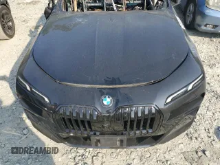 2024 BMW 7 Series 740i xDrive z VIN WBA33EH09RCN95252, wystawiony jako Copart lot #62466064 z przebiegiem Nie podano mil oraz Szkoda całkowita • Salvage title. Historia ofert i sprzedaży dostępna na DreamBid. Obrazek 11.