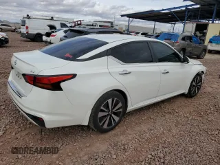 2021 Nissan Altima SV with VIN 1N4BL4DVXMN394022, listed as a Copart auction lot 49161375 with 31,147 mi miles and Salvage Title. Bid and sale history available at carsss.com. Image 3.