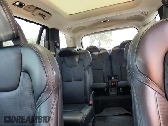 2022 Volvo XC90 Inscription with VIN YV4A221L2N1817813, listed as a Copart auction lot 68428904 with 47,601 mi miles and Salvage title. Bid and sale history available at DreamBid. Image 10.