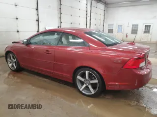 2011 Volvo C70 z VIN YV1672MC9BJ107576, wystawiony jako Copart lot #65650664 z przebiegiem 104 217 mil mil oraz Czysty tytuł • Clean title. Historia ofert i sprzedaży dostępna na DreamBid. Obrazek 2.