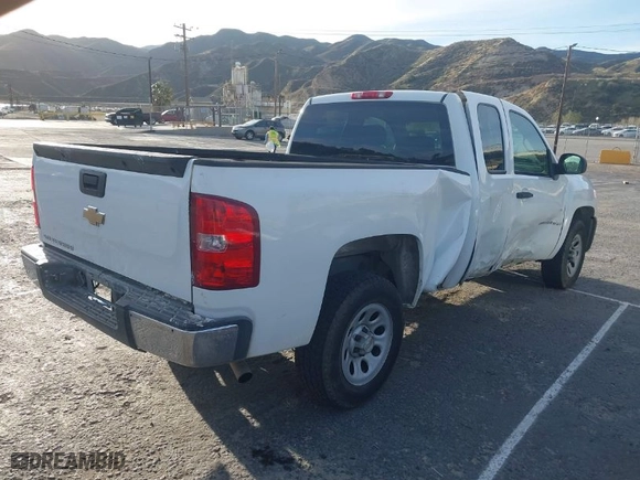 2008 Chevrolet Silverado 1500 Work Truck with VIN 1GCEC19X98Z233708, listed as a IAAI auction lot 41675762 with 1 mi miles. Bid and sale history available at carsss.com. Image 4.