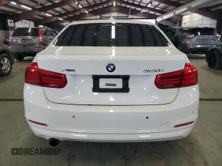2017 BMW 3 Series 320i xDrive z VIN WBA8E5G50HNU41500, wystawiony jako Copart lot #61642765 z przebiegiem 156 574 mil mil oraz Czysty tytuł • Clean title. Historia ofert i sprzedaży dostępna na DreamBid. Obrazek 6.
