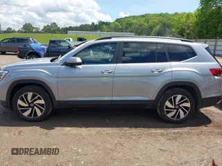 2024 Volkswagen Atlas SE with VIN 1V2HR2CA4RC577309, listed as a IAAI auction lot 42107825 with 25,694 mi miles and . Bid and sale history available at DreamBid. Image 14.