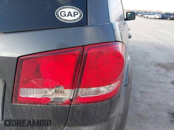 2014 Dodge Journey SE with VIN 3C4PDCAB0ET283756, listed as a IAAI auction lot 41490472 with 122,695 mi miles. Bid and sale history available at carsss.com. Image 6.