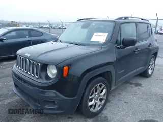 2018 Jeep Renegade Latitude with VIN ZACCJABB9JPJ34769, listed as a IAAI auction lot 41186972 with 204,900 mi miles. Bid and sale history available at carsss.com. Image 17.