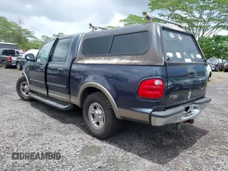 2001 Ford F-150 XLT z VIN 1FTRW07L21KC31753, wystawiony jako IAAI lot #42258913 z przebiegiem 205 960 mil mil oraz . Historia ofert i sprzedaży dostępna na DreamBid. Obrazek 3.