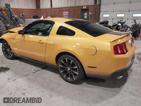 2011 Ford Mustang V6 with VIN 1ZVBP8AM4B5152063, listed as a IAAI auction lot 41556393 with 125,604 mi miles and . Bid and sale history available at carsss.com. Image 3.