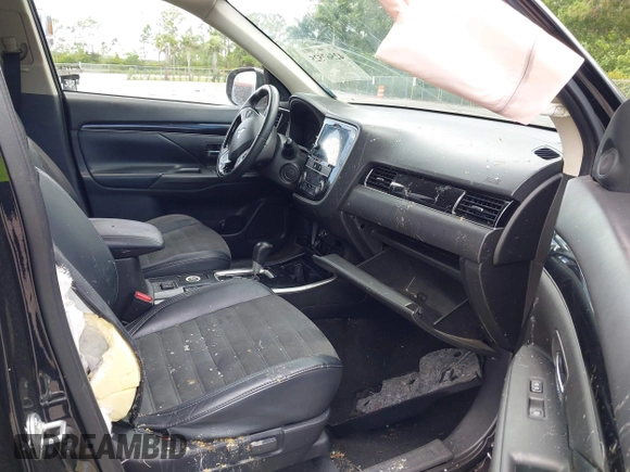 2019 Mitsubishi Outlander ES with VIN JA4AZ3A36KZ049555, listed as a IAAI auction lot 42567525 with 170,346 mi miles and . Bid and sale history available at DreamBid. Image 5.