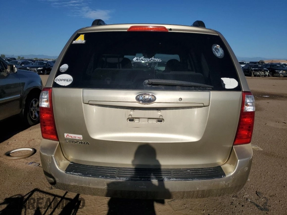 2008 Kia Sedona LX with VIN KNDMB233386231965, listed as a Copart auction lot 66211254 with 218,599 mi miles and Salvage Title. Bid and sale history available at carsss.com. Image 6.