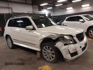 2010 Mercedes-Benz GLK with VIN WDCGG8HB4AF497870, listed as a IAAI auction lot 41797638 with 120,961 mi miles. Bid and sale history available at carsss.com. Image 1.