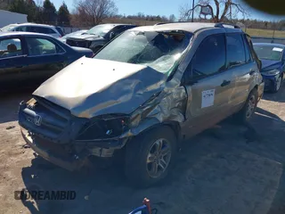 2005 Honda Pilot EX with VIN 5FNYF18475B044570, listed as a IAAI auction lot 41728694 with 200,585 mi miles. Bid and sale history available at carsss.com. Image 18.