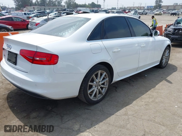 2015 Audi A4 Premium Plus z VIN WAUEFAFL4FN005738, wystawiony jako IAAI lot #42461324 z przebiegiem Nie podano mil oraz . Historia ofert i sprzedaży dostępna na DreamBid. Obrazek 4.