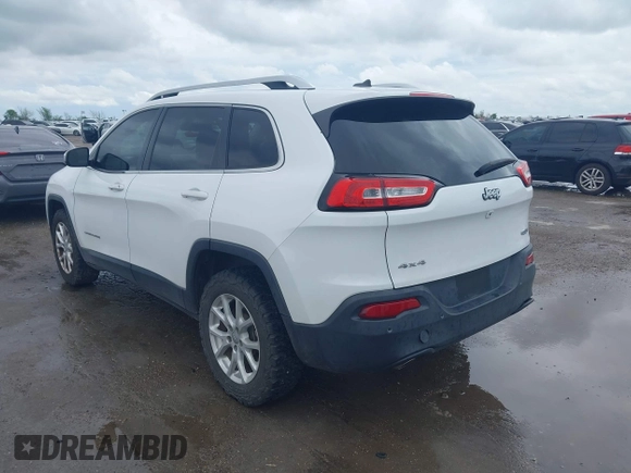 2018 Jeep Cherokee Latitude with VIN 1C4PJMCB3JD528531, listed as a IAAI auction lot 41906621 with 122,137 mi miles and . Bid and sale history available at DreamBid. Image 3.