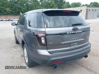 2011 Ford Explorer XLT z VIN 1FMHK8D82BGA77941, wystawiony jako IAAI lot #42677489 z przebiegiem 204 909 mil mil oraz . Historia ofert i sprzedaży dostępna na DreamBid. Obrazek 3.