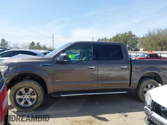 2015 Ford F-150 XLT with VIN 1FTEW1EPXFKD55870, listed as a IAAI auction lot 41803252 with 1 mi miles. Bid and sale history available at carsss.com. Image 15.