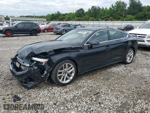 2023 Audi A5 Sportback S line Premium z VIN WAUDACF59PA061867, wystawiony jako Copart lot #56488854 z przebiegiem 22 437 mil mil oraz Szkoda całkowita • Salvage title. Historia ofert i sprzedaży dostępna na DreamBid. Obrazek 1.