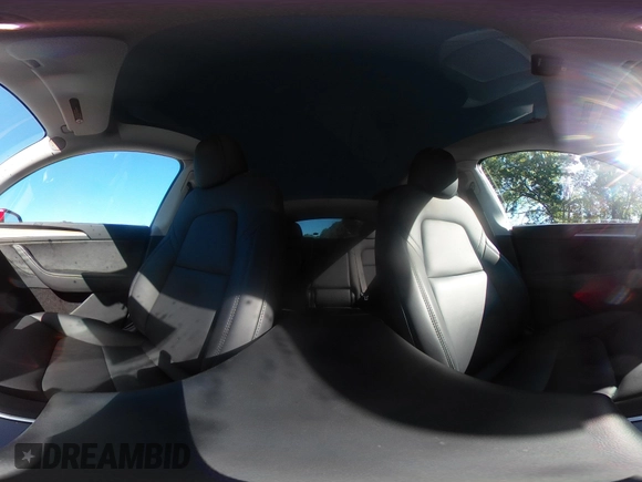 2024 Tesla Model Y z VIN 7SAYGDED2RA325538, wystawiony jako IAAI lot #42180492 z przebiegiem 8 738 mil mil oraz . Historia ofert i sprzedaży dostępna na DreamBid. Obrazek 18.