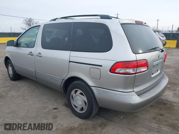 2001 Toyota Sienna LE with VIN 4T3ZF13C91U348233, listed as a IAAI auction lot 41529446 with 223,617 mi miles. Bid and sale history available at carsss.com. Image 3.