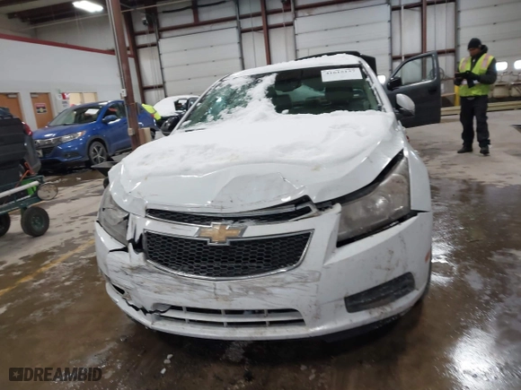 2011 Chevrolet Cruze LT w/2LT with VIN 1G1PG5S99B7134043, listed as a IAAI auction lot 41615137 with 178,658 mi miles. Bid and sale history available at carsss.com. Image 12.