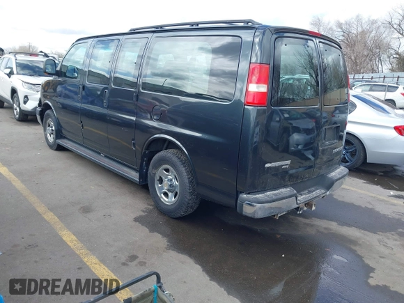 2003 Chevrolet City Express Cargo z VIN 1GNFH15T331163307, wystawiony jako IAAI lot #41788527 z przebiegiem 146 843 mil mil oraz . Historia ofert i sprzedaży dostępna na DreamBid. Obrazek 3.