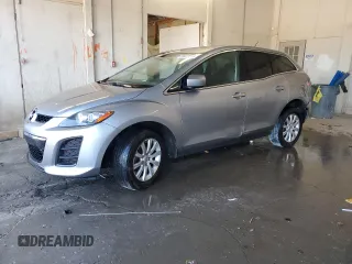 2011 Mazda CX-7 i Sport z VIN JM3ER2B52B0375902, wystawiony jako Copart lot #53472215 z przebiegiem 182 634 mil mil oraz Szkody całkowita. Historia ofert i sprzedaży dostępna na DreamBid. Obrazek 1.