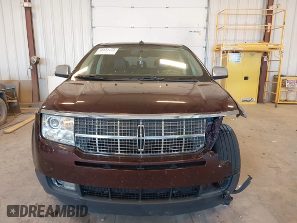 2009 Lincoln MKX z VIN 2LMDU68C69BJ04463, wystawiony jako IAAI lot #42231655 z przebiegiem 239 719 mil mil oraz . Historia ofert i sprzedaży dostępna na DreamBid. Obrazek 12.