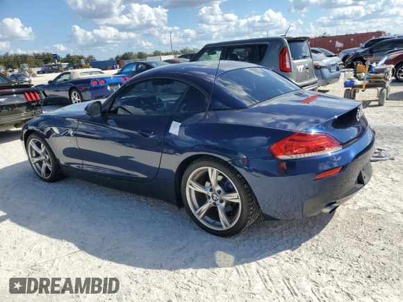 2013 BMW Z4 sDrive35i with VIN WBALM7C58DE385458, listed as a Copart auction lot 77959004 with 43,616 mi miles and Salvage Title. Bid and sale history available at carsss.com. Image 2.