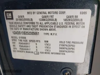 2005 GMC Envoy SLE with VIN 1GKDS13S252305661, listed as a IAAI auction lot 41751800 with 235,090 mi miles. Bid and sale history available at carsss.com. Image 9.
