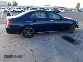 2018 Mercedes-Benz E-Class E 300 with VIN WDDZF4JB6JA439914, listed as a Copart auction lot 36850943 with 42,245 mi miles. Bid and sale history available at carsss.com. Image 3.
