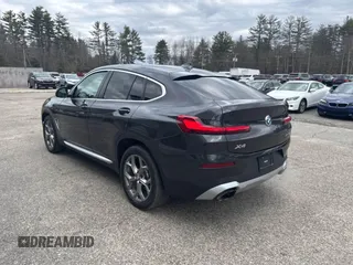 2022 BMW X4 xDrive30i with VIN 5UX33DT02N9J77920, listed as a IAAI auction lot 41888925 with 112,266 mi miles. Bid and sale history available at carsss.com. Image 3.