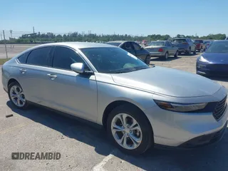 2024 Honda Accord LX z VIN 1HGCY1F28RA033521, wystawiony jako IAAI lot #41707317 z przebiegiem 616 mil mil oraz . Historia ofert i sprzedaży dostępna na DreamBid. Obrazek 1.