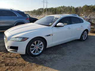 2019 Jaguar XF 25t Premium with VIN SAJBJ4FX4KCY81323, listed as a Copart auction lot 43764135 with 47,317 mi miles and Salvage Title. Bid and sale history available at carsss.com. Image 1.