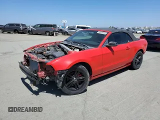 2013 Ford Mustang V6 с VIN 1ZVBP8EM0D5203927, выставлен на аукционе Copart как лот 55459865 с пробегом 105 260 миль миль и На запчасти • Non repairable. История ставок и продаж доступна на DreamBid. Изображение 1.
