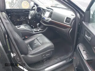 2016 Toyota Highlander Limited with VIN 5TDDKRFH4GS299299, listed as a IAAI auction lot 42206625 with 149,768 mi miles and . Bid and sale history available at DreamBid. Image 5.