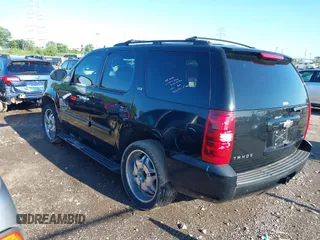 2008 Chevrolet Tahoe LTZ with VIN 1GNFK13018R259715, listed as a IAAI auction lot 42642469 with 208,452 mi miles and . Bid and sale history available at DreamBid. Image 3.