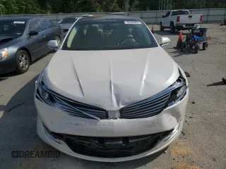 2015 Lincoln MKZ with VIN 3LN6L2GK7FR607330, listed as a Copart auction lot 52520855 with 33,743 mi miles and Salvage title. Bid and sale history available at DreamBid. Image 5.